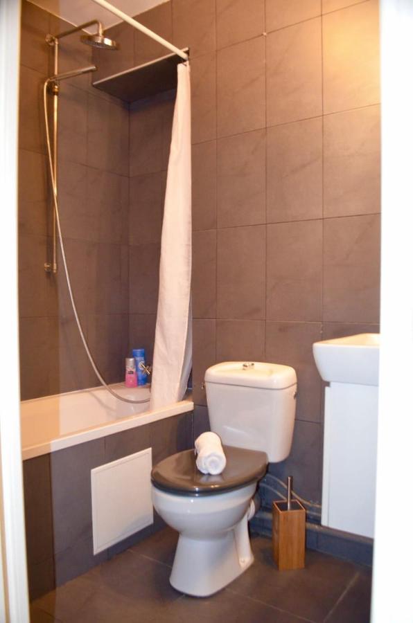 1 Bedroom Apartment In The Heart Of The Marais Area Paris Extérieur photo